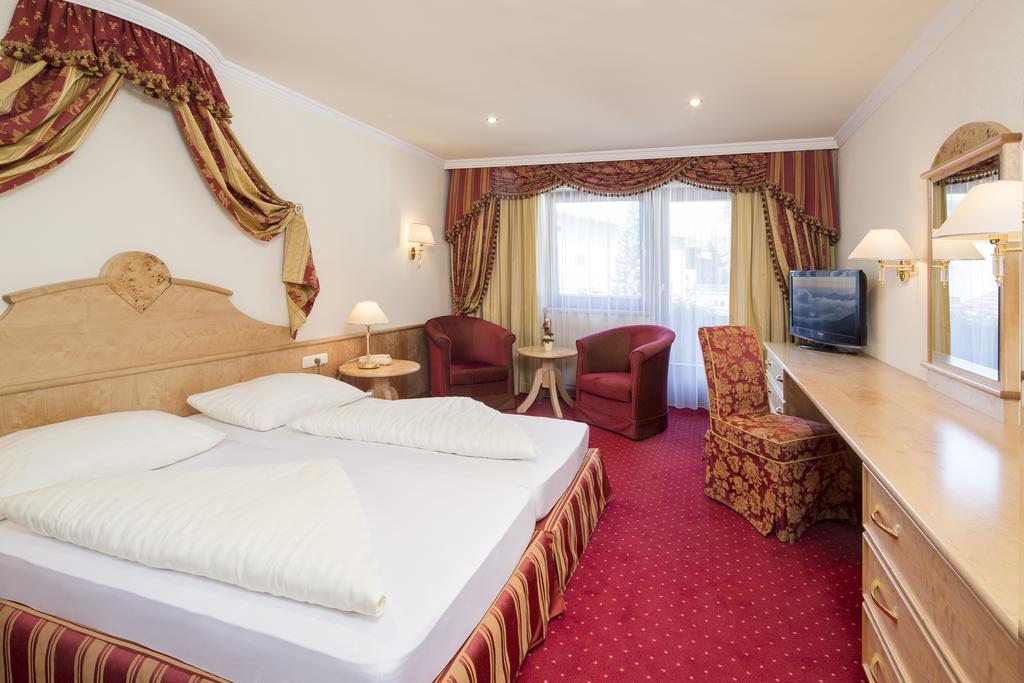 Hotel Jenbacherhof B&B Δωμάτιο φωτογραφία